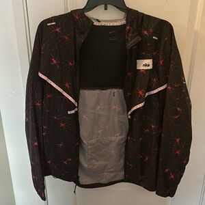 Nike WindRunner Repel Size Large Black/Pink
